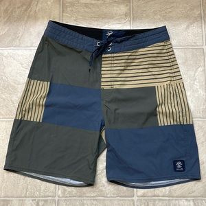 Rip Curl Mirage Board Shorts Size 30